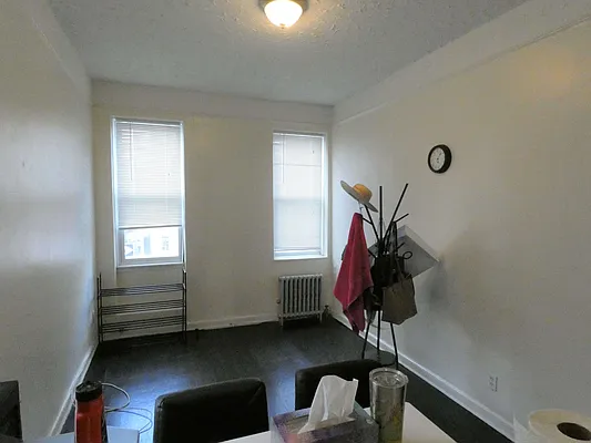 Rented by Karten Real Estate Services LLC | media 16