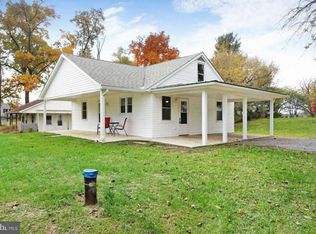 9724 Garis Shop Rd, Hagerstown, MD 21740