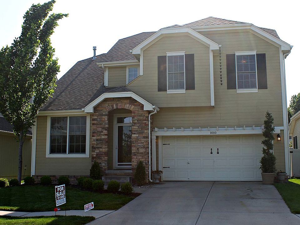 1st image of 1010 S 188th Ct