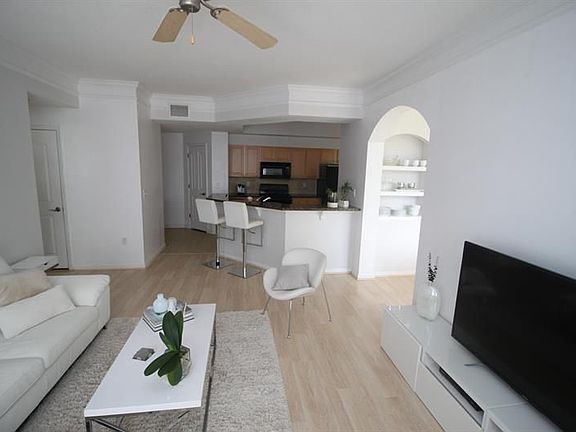 3rd image of 275 Murcia Dr APT 312