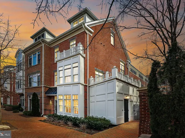 1115 N Royal St, Alexandria, VA 22314