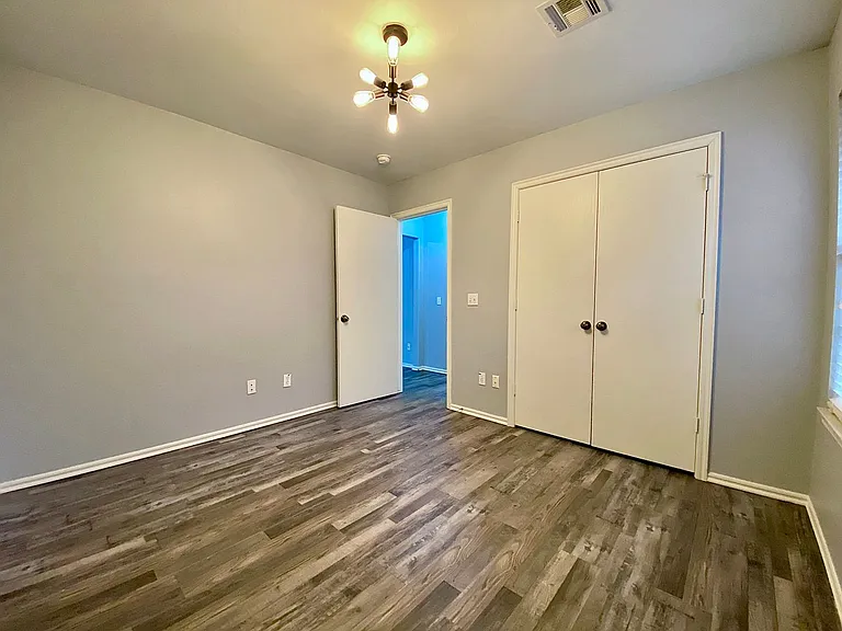 4805 Stag Horn Dr — Photo 13