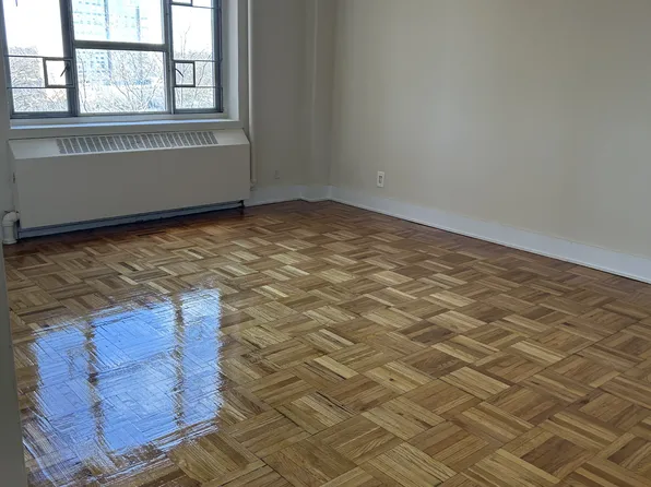 189-02 64th Ave #4L, Fresh Meadows, NY 11365