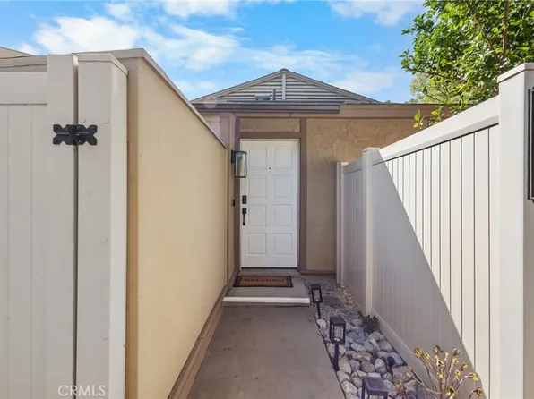 28641 Conejo View Dr, Agoura Hills, CA 91301