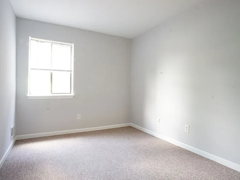 508 Nellies Cave Rd — Photo 10