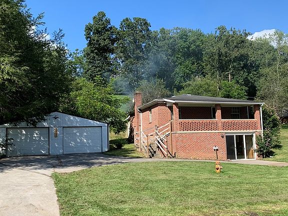 2nd image of 352 Cranberry Dr