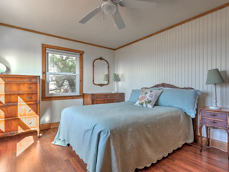 21 E Beach Dr — Photo 19