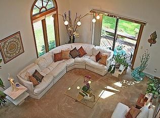 2 Ironwood Ct, East Amherst, NY 14051