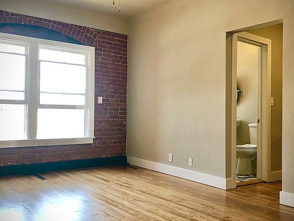 5th image of 427 S Mariposa Ave APT 404