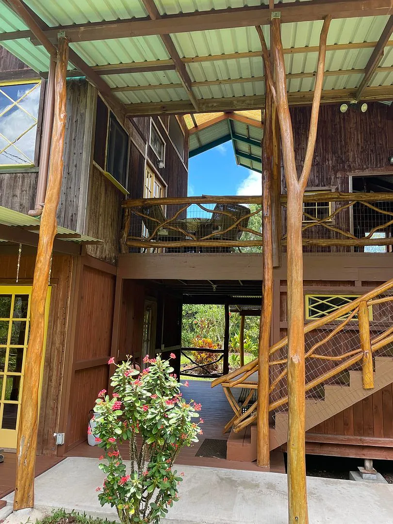 Available NOW | Furnished 3 Bedroom, 1.5 Bathroom Home on 2 Private Acres in Leilani Estates — Photo 3