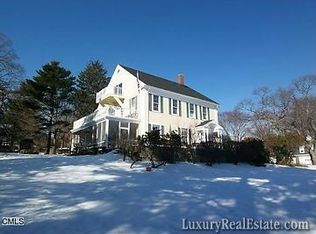 35 Old Battery Rd, Bridgeport, CT 06605