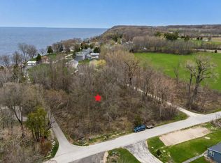 N Bayshore Rd #2, Brussels, WI 54204
