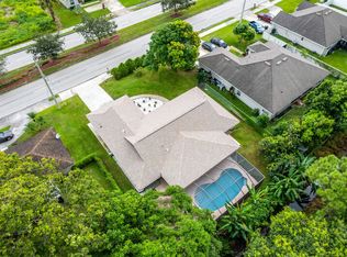 1662 SW Airoso Blvd, Port Saint Lucie, FL 34984