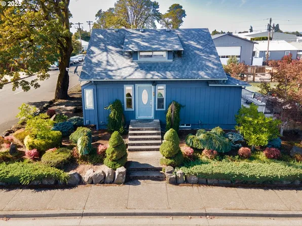 1021 Deal St, Junction City, OR 97448