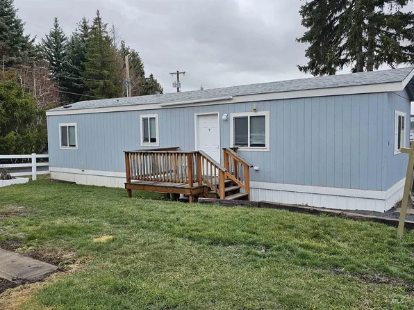 603 W Palouse River Dr Trailer 18, Moscow, ID 83843