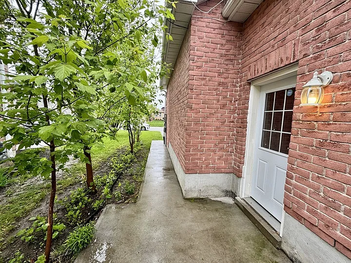 70 Knupp Rd #LOWER