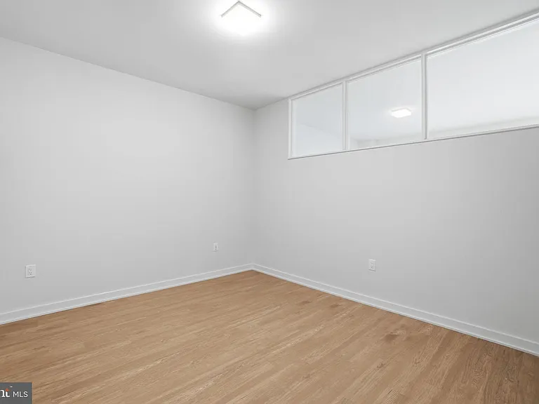 1625 Eckington Pl NE #413 — Photo 15