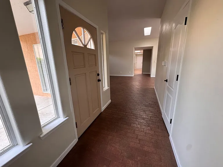 11100 Academy Ridge Rd NE — Photo 9