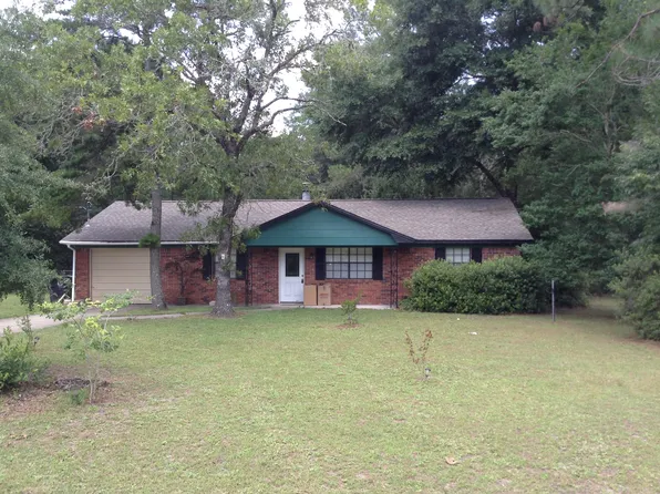 8444 Sandalwood Dr W, Tallahassee, FL 32305