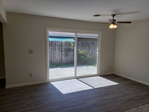 5th image of 2411 Cottage Dr
