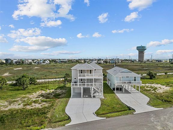 2nd image of 4039 Miramar Court