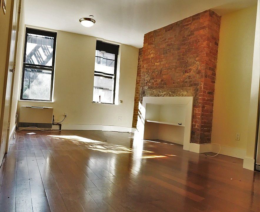 1st image of 516 E 6th St Front 2S