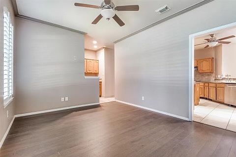 4th image of 2812 Panorama Dr