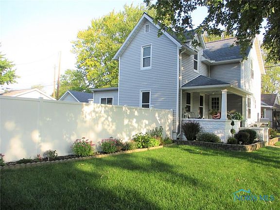 2nd image of 815 Walnut St