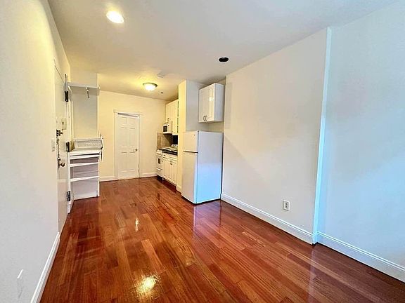 3rd image of 106 Charles St #G