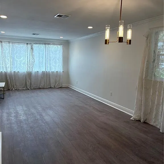 816 Andrews Ave — Photo 2