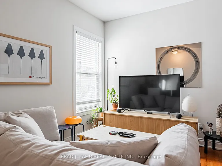 665 Richmond St W #3 — Photo 5