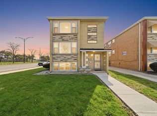 7901 S Whipple St, Chicago, IL 60652