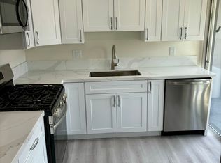 17192 Pacific Coast Hwy UNIT 205, Huntington Beach, CA 92649