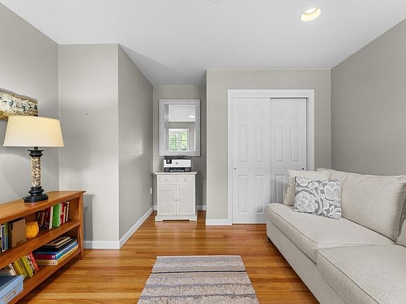 4th image of 49 Indian Brook Rd