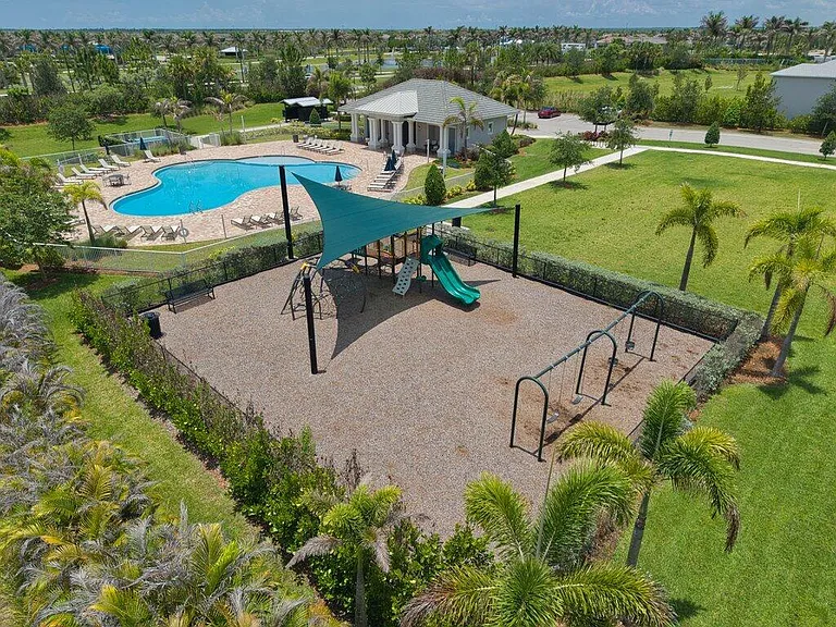 10430 SW Captiva Dr — Photo 40
