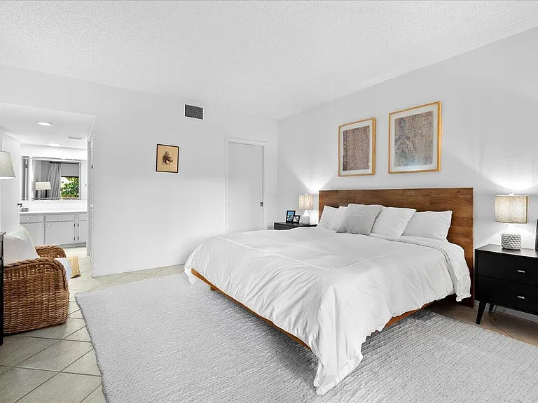 11863 Wimbledon Cir #446 — Photo 13