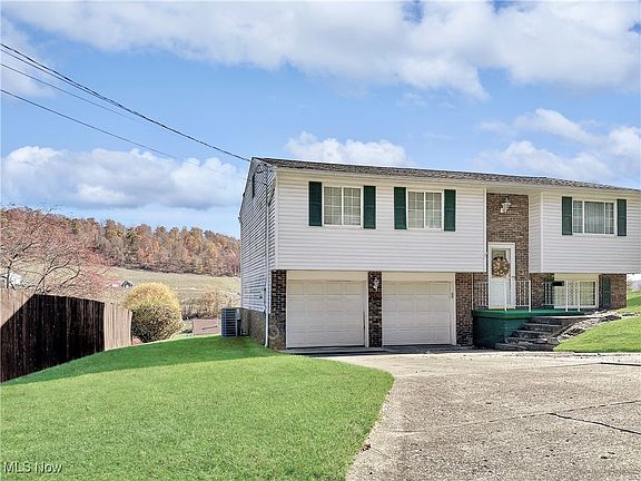3rd image of 705 W Fernwood Dr