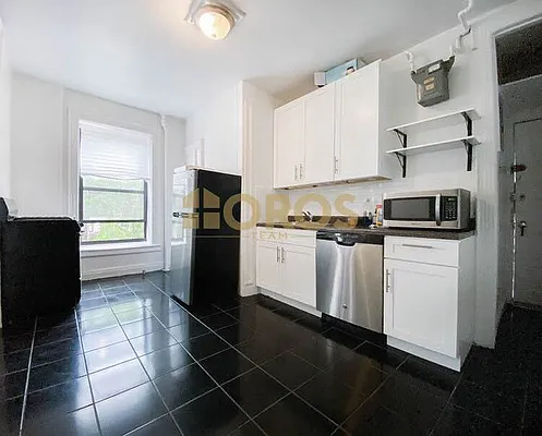 Rented by City Connections Realty | media 20