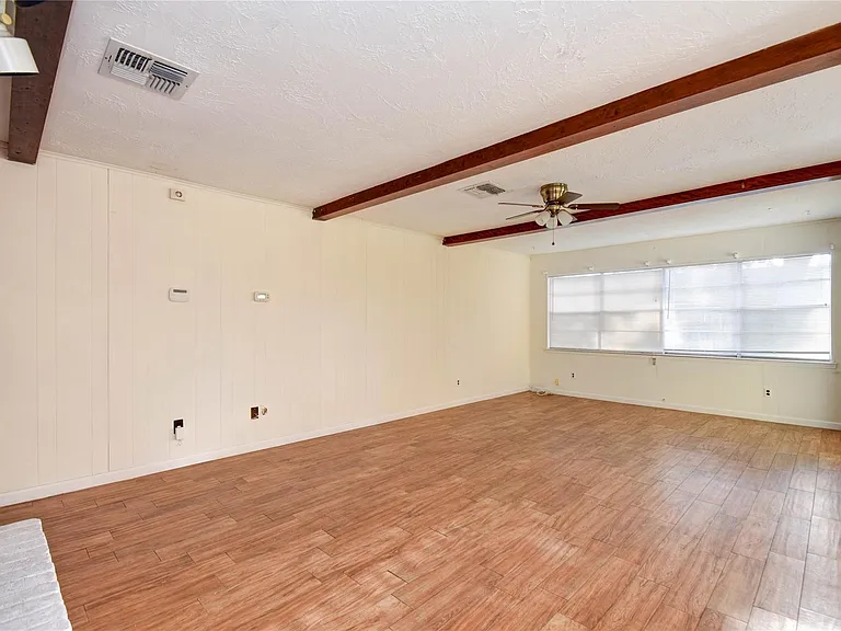 9510 Huntington Way Dr — Photo 16