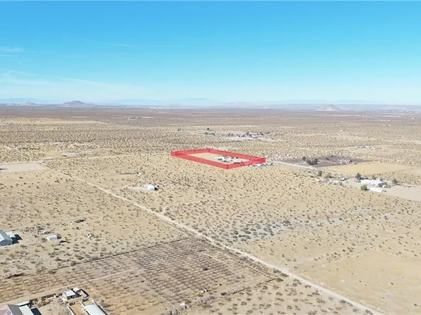 3753 Crudup Rd, Phelan, CA 92371