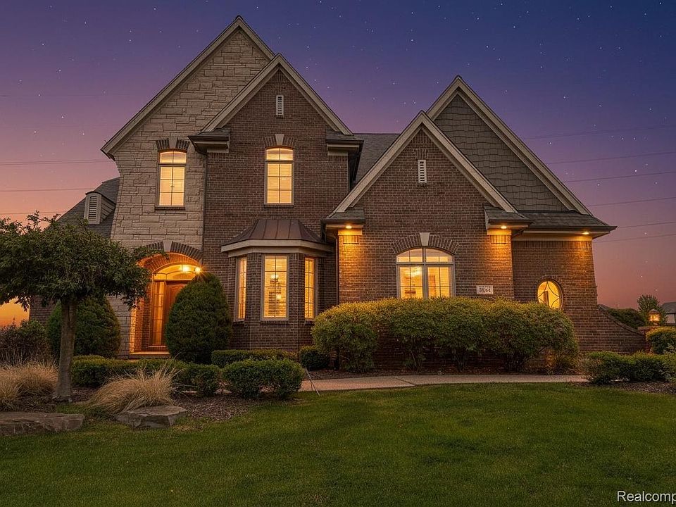 1st image of 8844 Ridge Dr