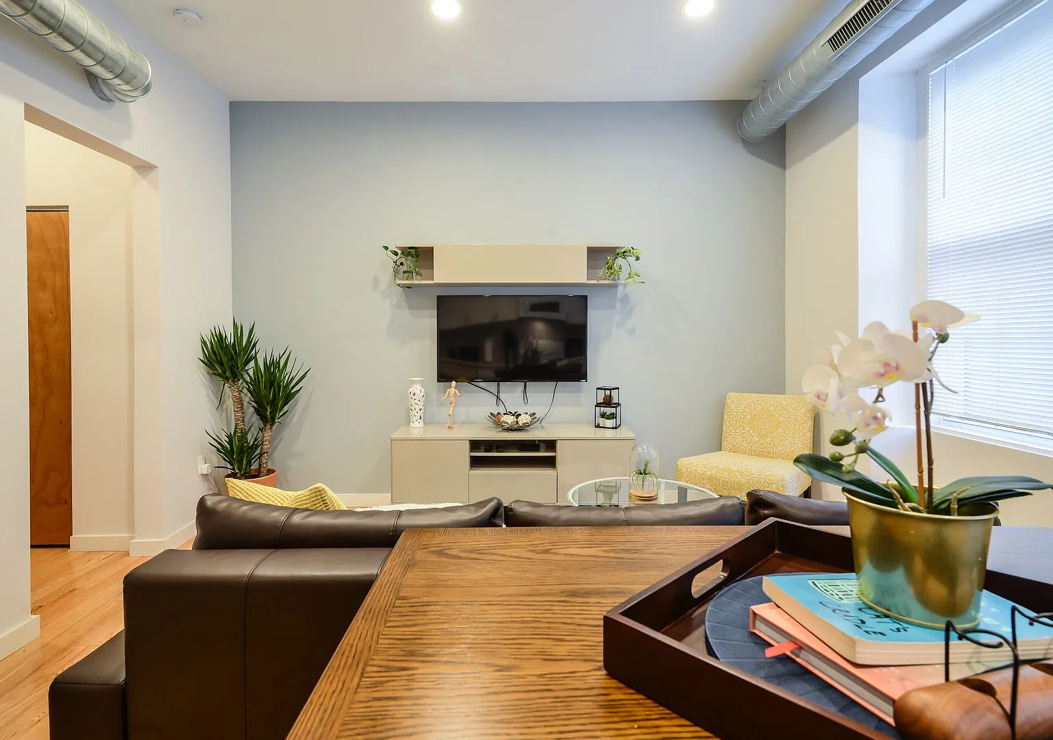 2032 Race Street — Photo 3