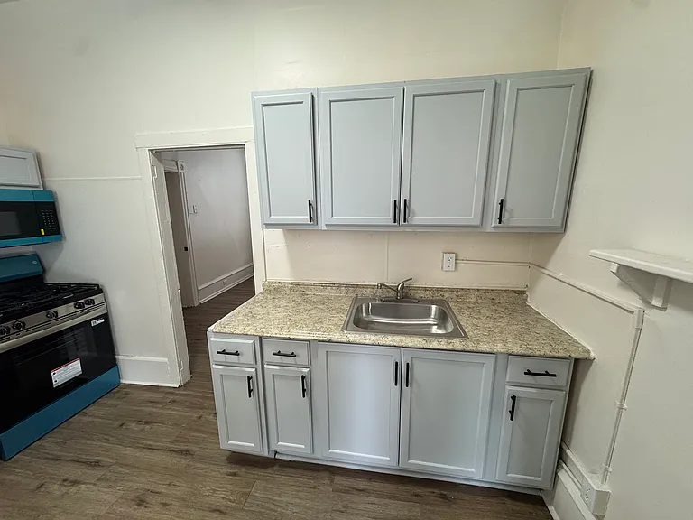 3068 River Ave #B — Photo 1