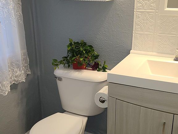 3rd image of 4546 Glenalda Dr