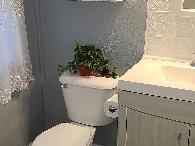 4546 Glenalda Dr — Photo 3