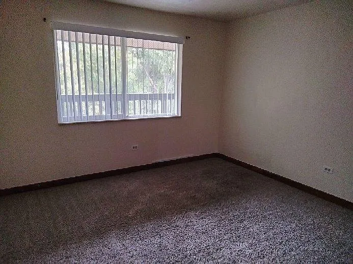 1143 Lamar St — Photo 4