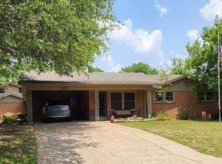 213 W Pioneer St, Wake Village, TX 75501