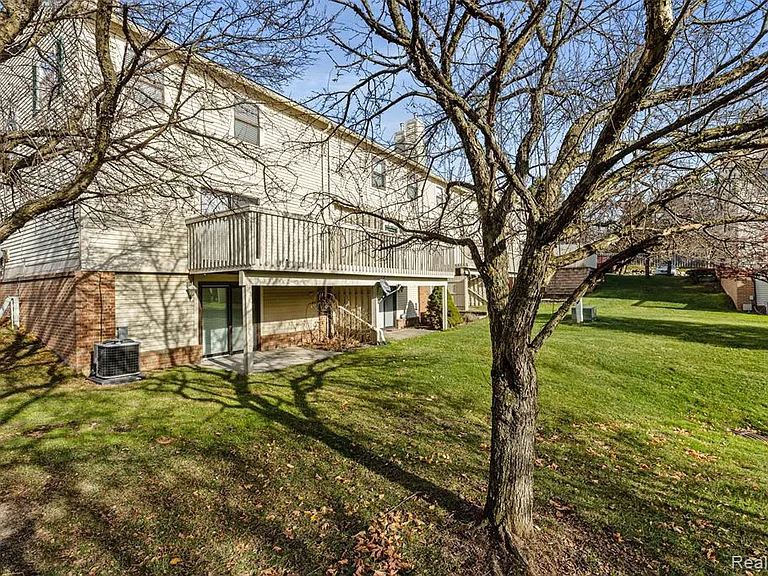5611 Drake Hollow Dr W — Photo 22