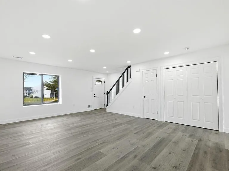 31 Sawmill Rd — Photo 12