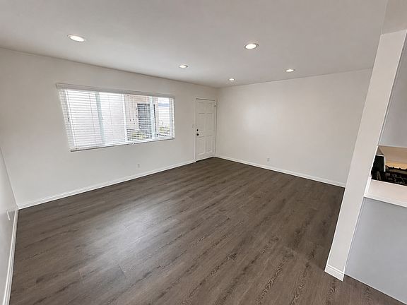 2nd image of 3090 Channel Dr #220